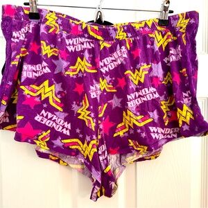 DC WONDER WOMAN PAJAMA SHORTS sz.2